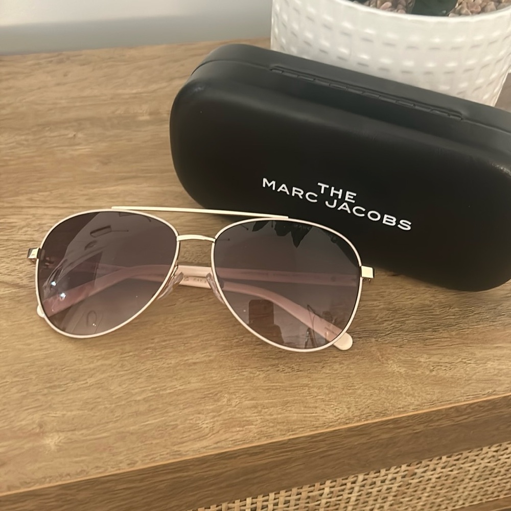 Marc Jacobs aviator sunglasse
